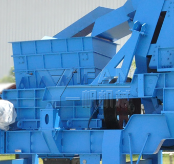 移動齒輥破碎機(jī)構(gòu)造